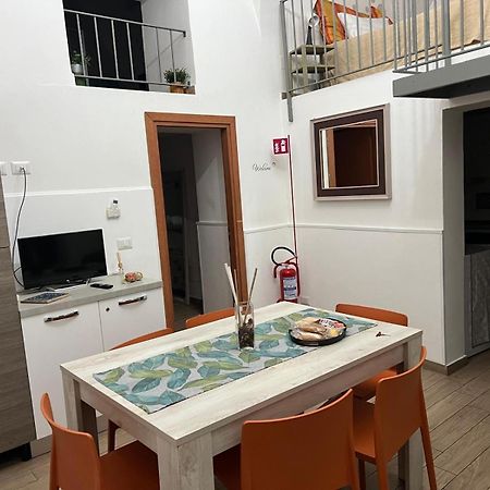 Appartement Due Passi Dal Centro à Catane Extérieur photo