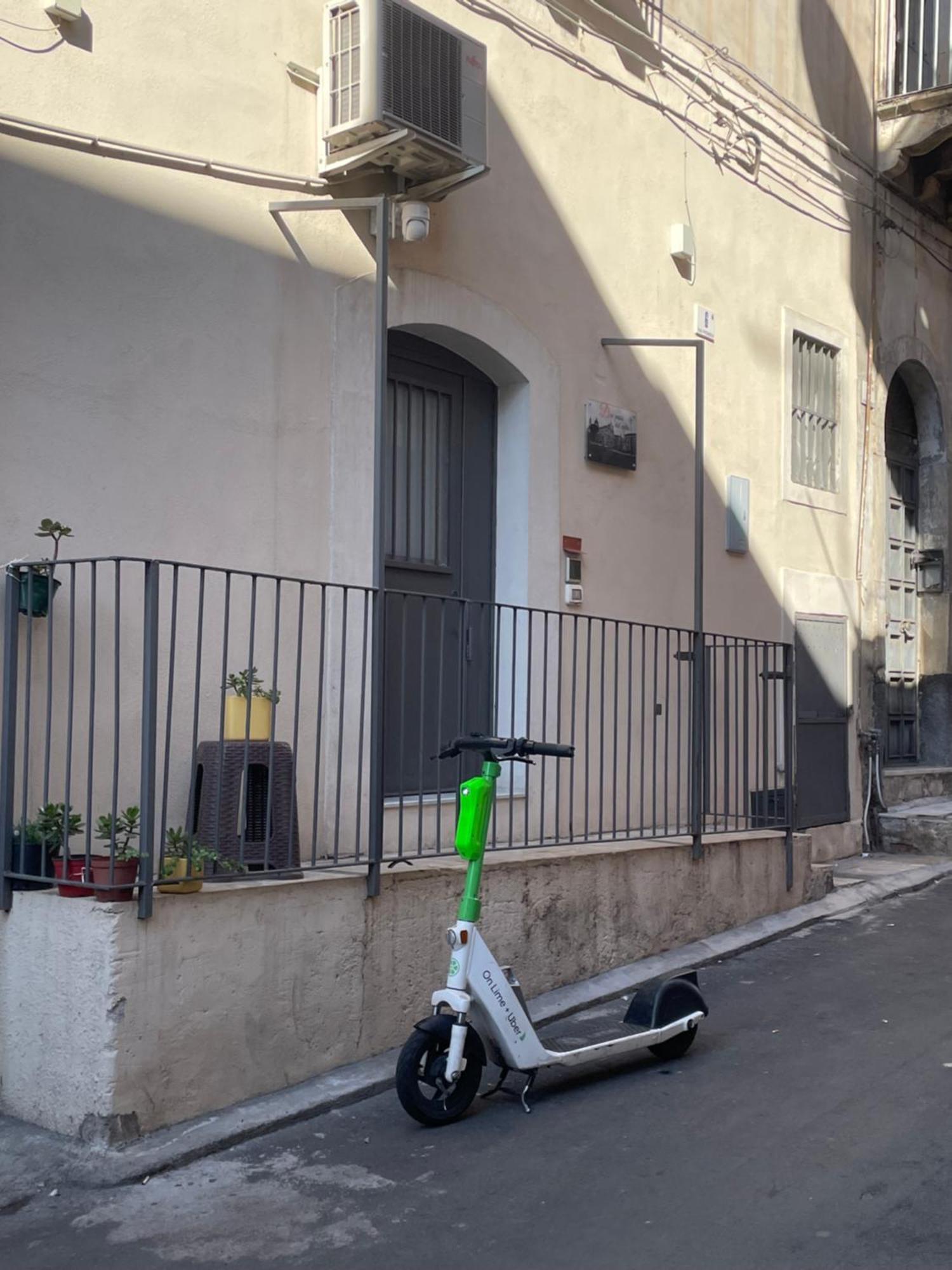 Appartement Due Passi Dal Centro à Catane Extérieur photo